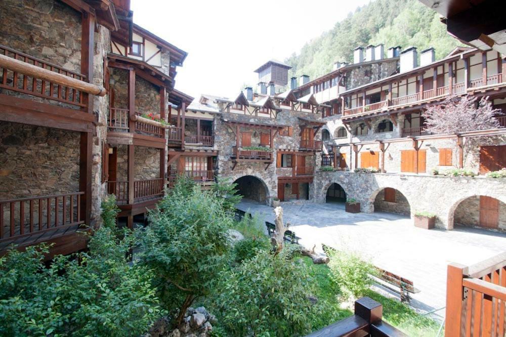 H4, Bordes D'Arinsal, Triplex Rustico Con Chimenea, Arinsal, Zona Vallnord Mas de Ribafeta ภายนอก รูปภาพ